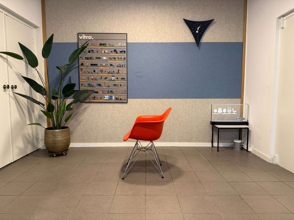 Vitra | Eames | DAR | Poppy Red | 1x, Vitra, Vitra Artifort Cassina Fritz Hansen Eames Gispen Pastoe Hay, Ophalen of Verzenden
