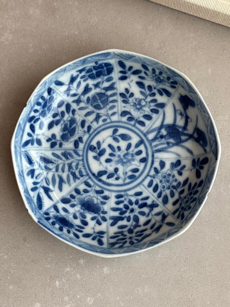 Kangxi zes tekens schotel, Antiek en Kunst, Antiek | Porselein, Ophalen of Verzenden