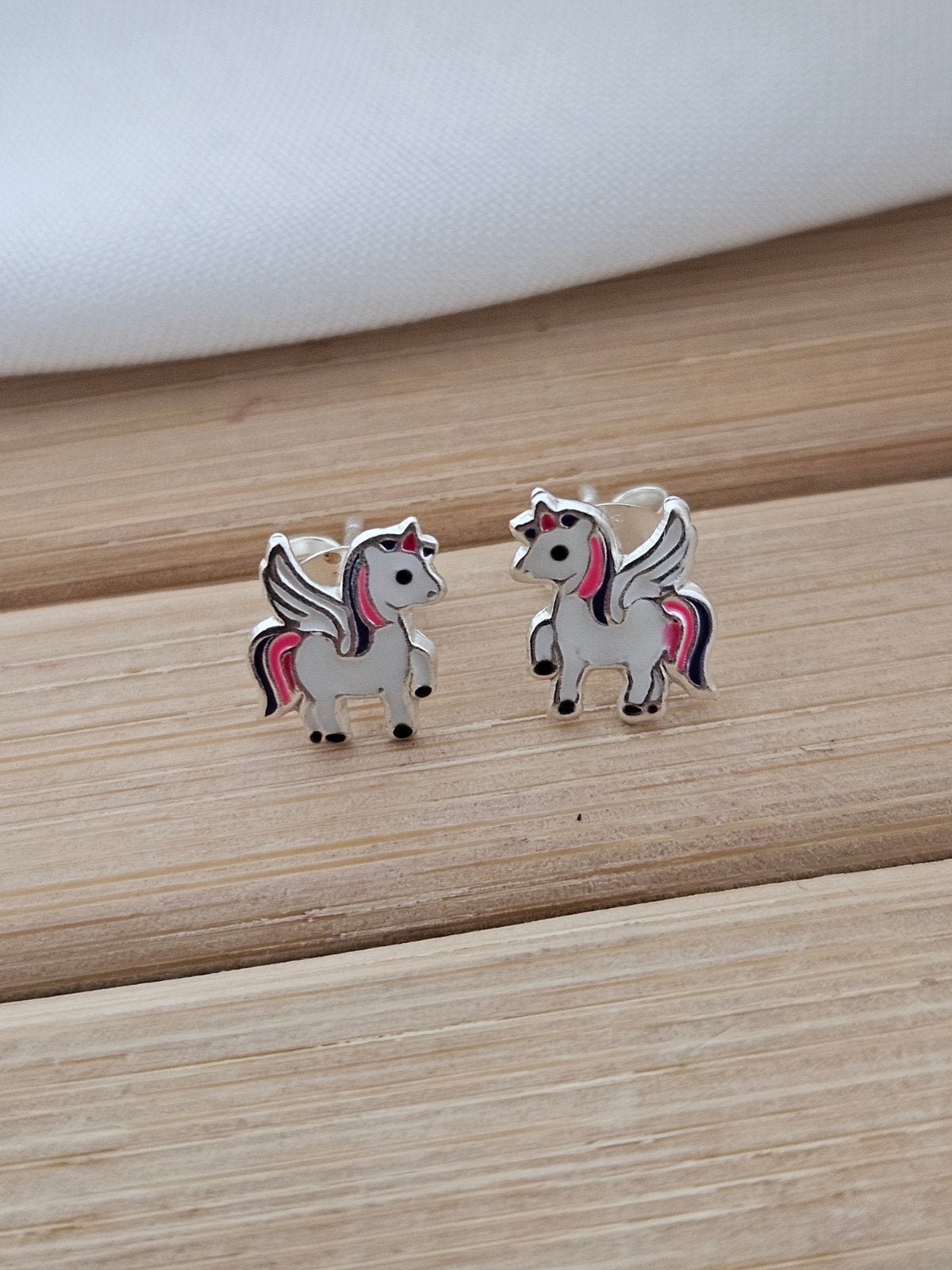 Sterling zilveren eenhoorn oorknopjes, Sieraden, Tassen en Uiterlijk, Kindersieraden, Ophalen of Verzenden, Nieuw, Zilver, Oorbellen