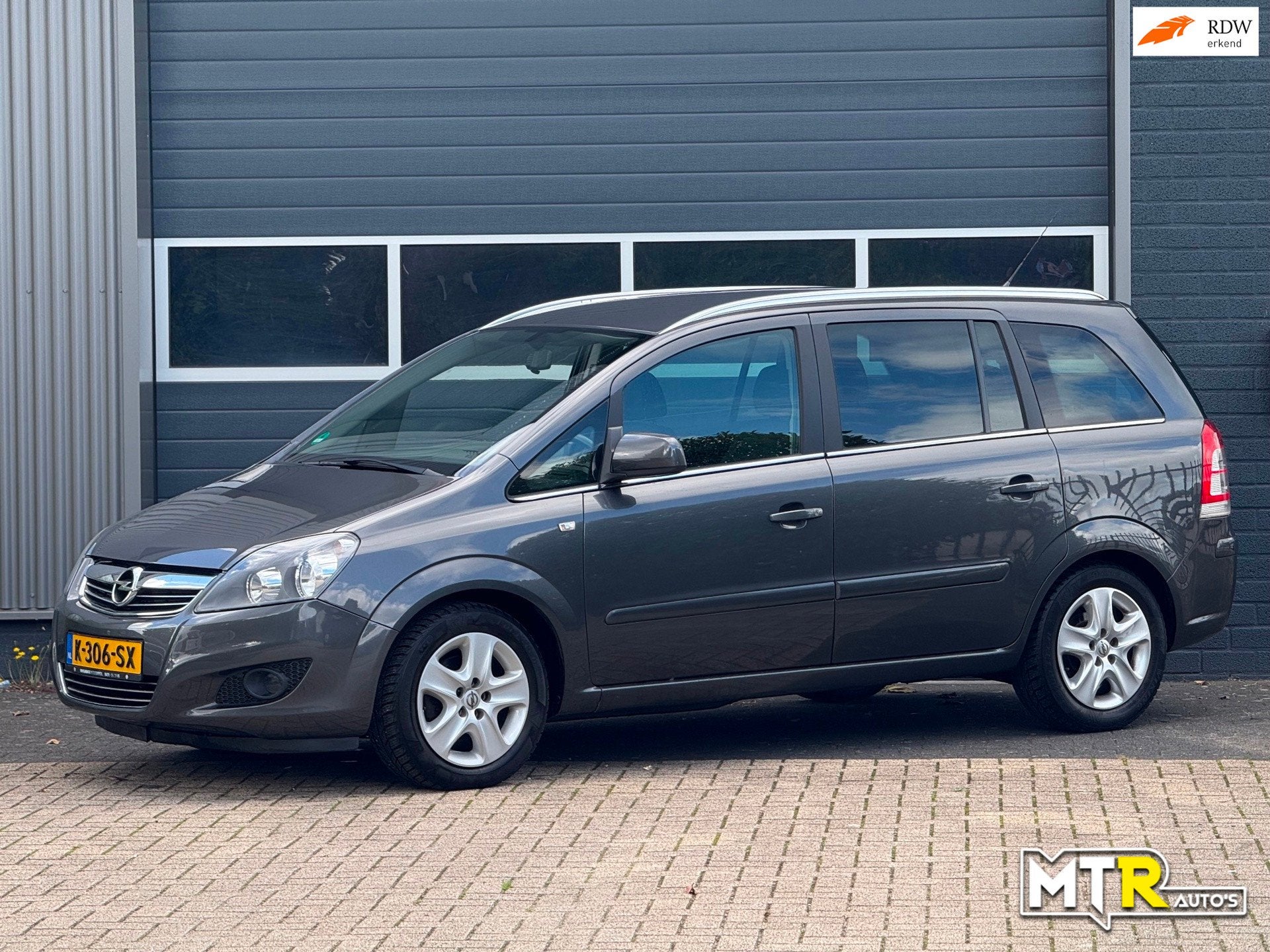 Opel Zafira 1.6 111 years Edition 7 PERS.|APK|AIRCO, Auto's, Voorwielaandrijving, Euro 5, Gebruikt, Zwart