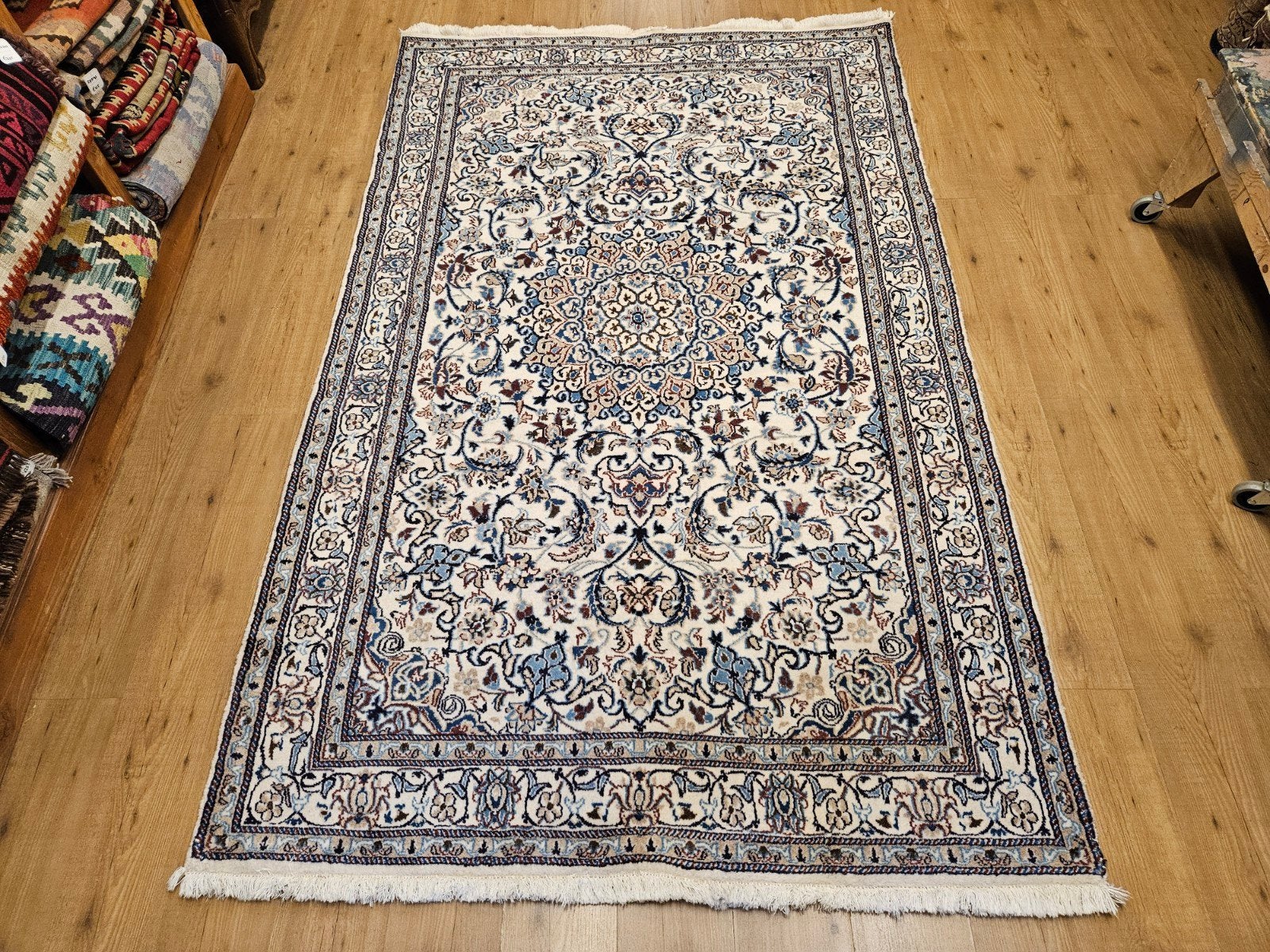 Vintage handgeknoopt perzisch tapijt nain 265x158, Info@SlatsAntiek.nl, Tweedehands, Blauw, Perzisch