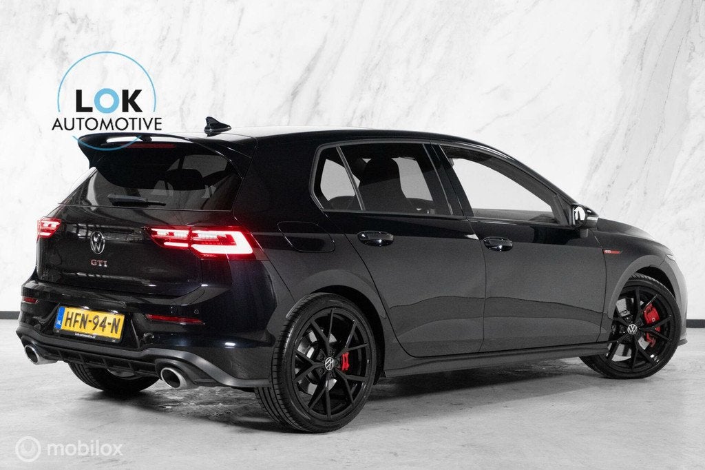 Volkswagen Golf 2.0 TSI GTI Clubsport PANO|IQLIGHT|CARPLAY|, Auto's, Volkswagen, 4 cilinders, 1984 cc, Zwart, Bedrijf