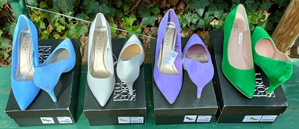 Pumps INTO FORTY SIX 9 cm hoge hak. GROTE maat 43 en 44, Ophalen of Verzenden, Nieuw, Pumps