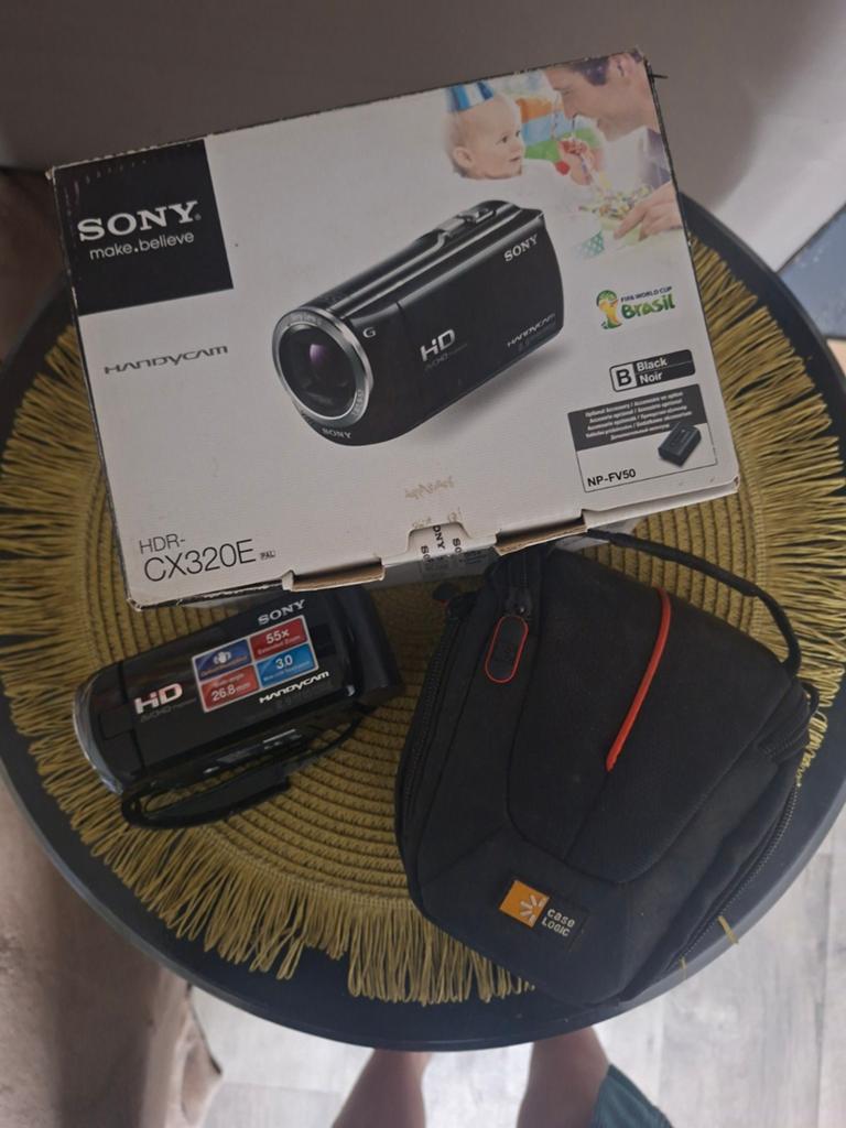 Sony HDR-CX320E, Full HD, 20x of meer, Ophalen of Verzenden, Zo goed als nieuw