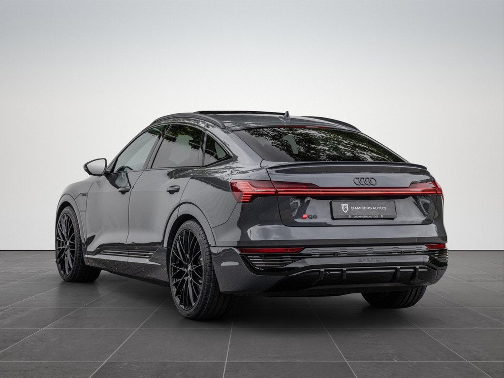 Audi Q8 Sportback e-tron 55 quattro 115 kWh S-stoelen Pano T, Auto's, Audi, Automaat, Automatische klimaatregeling, Gebruikt, Leder