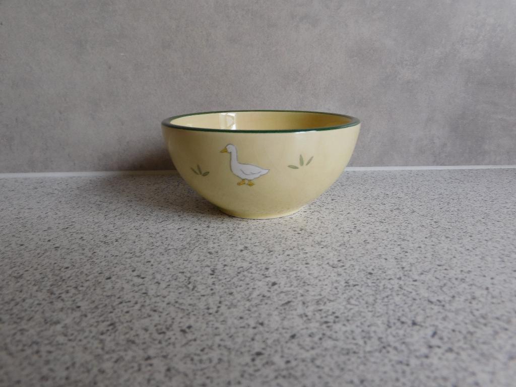 Kom 8 cm. Ganzen Zeller Keramik Sell am Hammersbach, Keramiek, Ophalen of Verzenden, Zo goed als nieuw, Kom(men)