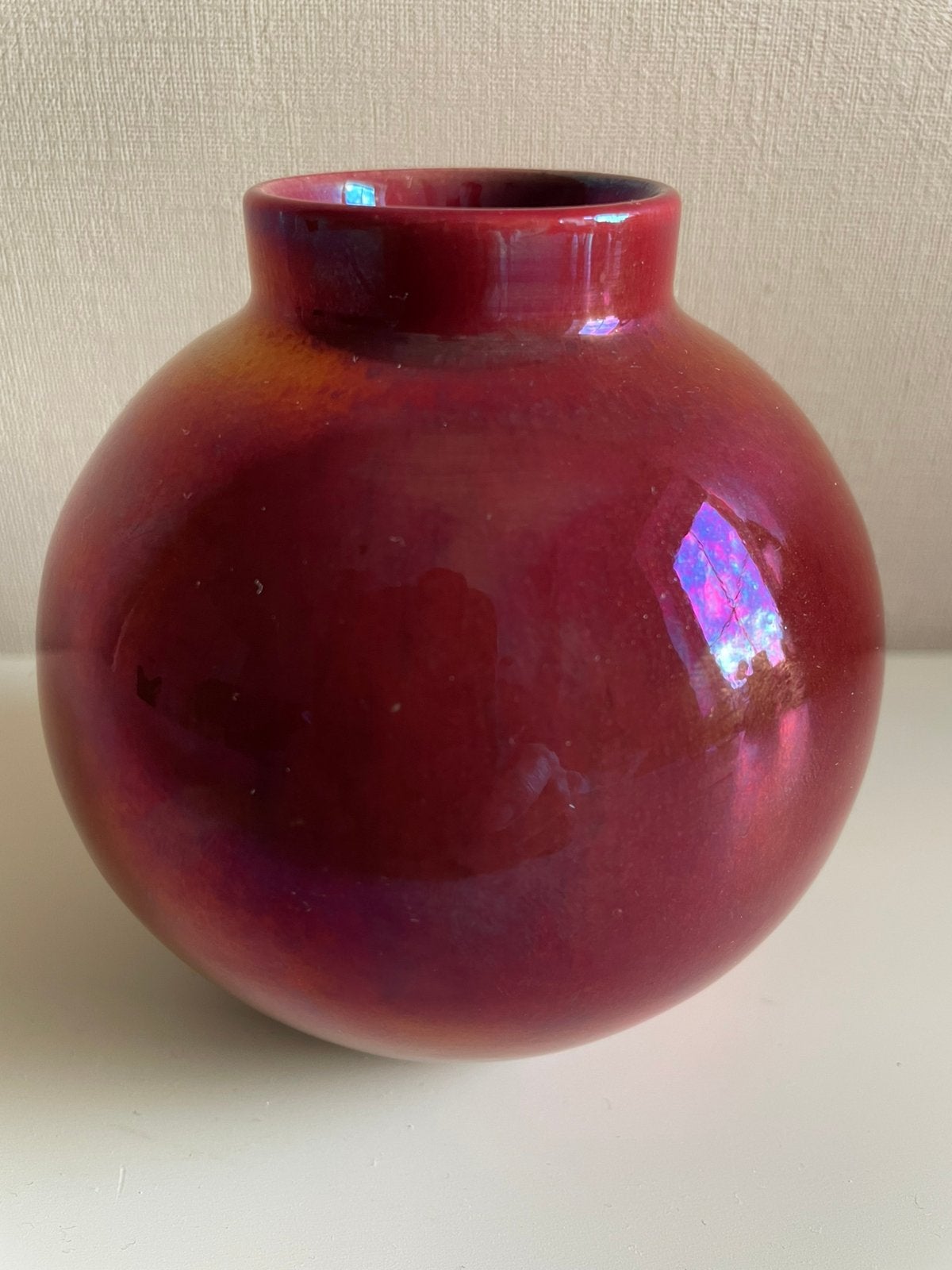Mobach Utrecht Bolvaasje • Piet Knepper • Oxblood Metallic, Antiek en Kunst, Ophalen of Verzenden