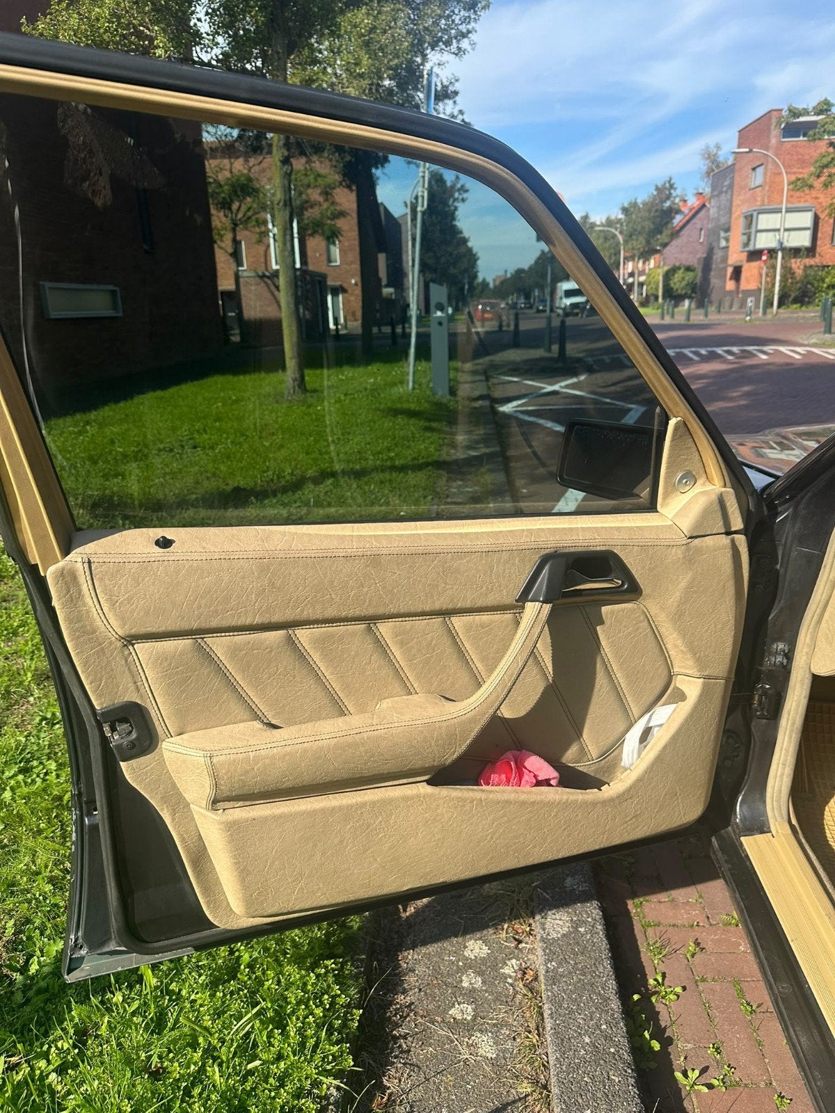 W124 Sedan crème leren interieur, Ophalen of Verzenden, Gebruikt, Mercedes-Benz