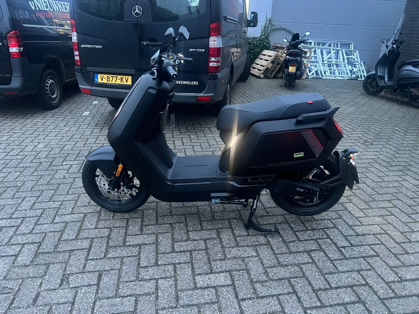 Niu NQIX 150 Elektrische Scooter - Zo goed als nieuw, Ophalen of Verzenden, Zo goed als nieuw, Elektrisch, Overige merken