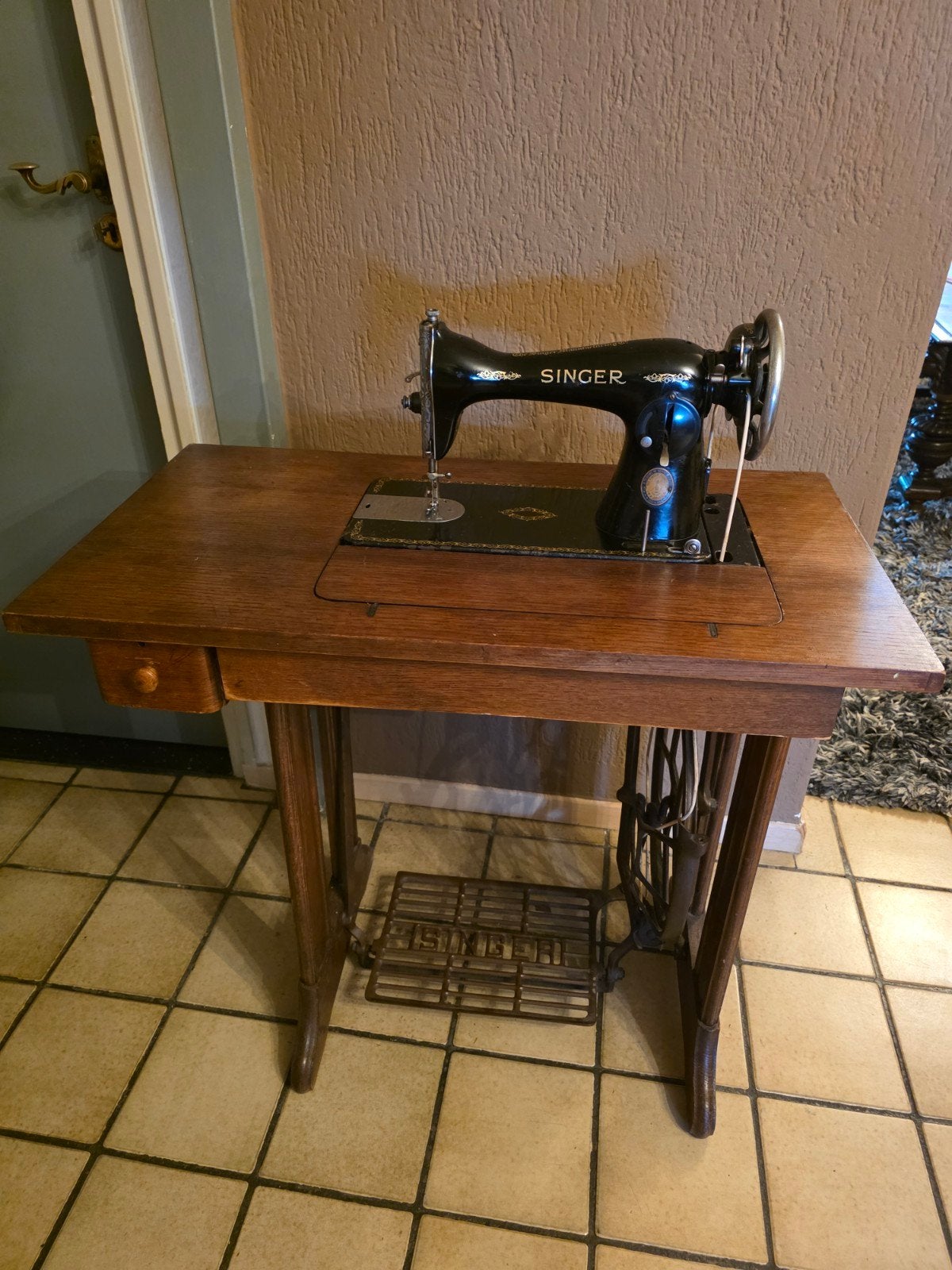 Singer 15K trapnaaimachine 1951 Centennial, Ophalen