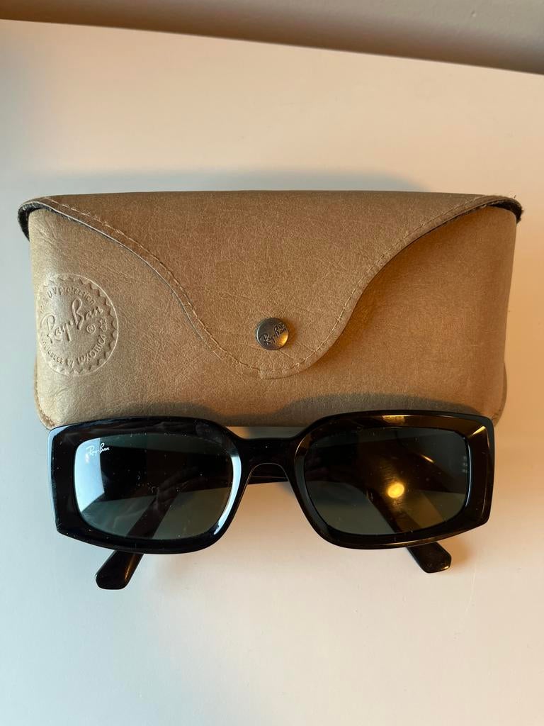 Ray-Ban zonnebril met etui - Zwart, zo goed als nieuw, Zonnebril, Zwart, Ophalen of Verzenden, Zo goed als nieuw