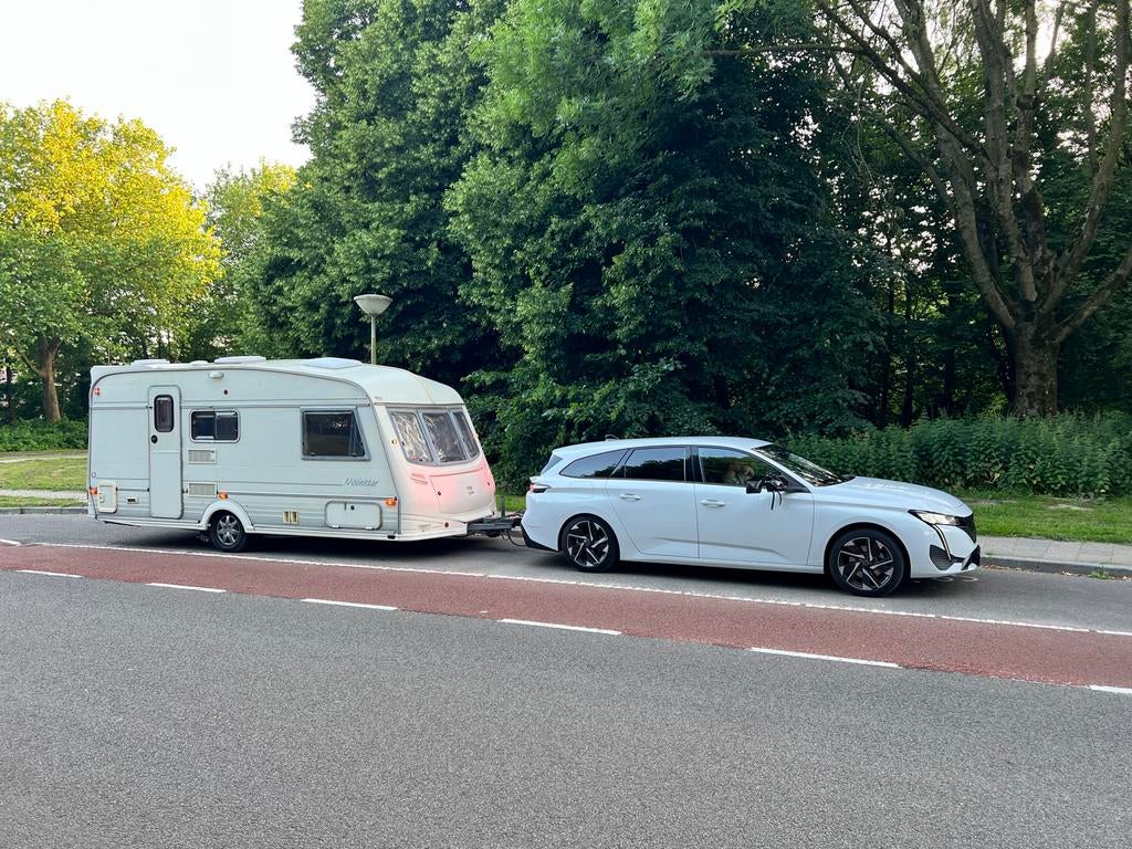 Caravan Award Moonstar met luifel en voortent (Dorema), 750 - 1000 kg, Particulier, Luifel
