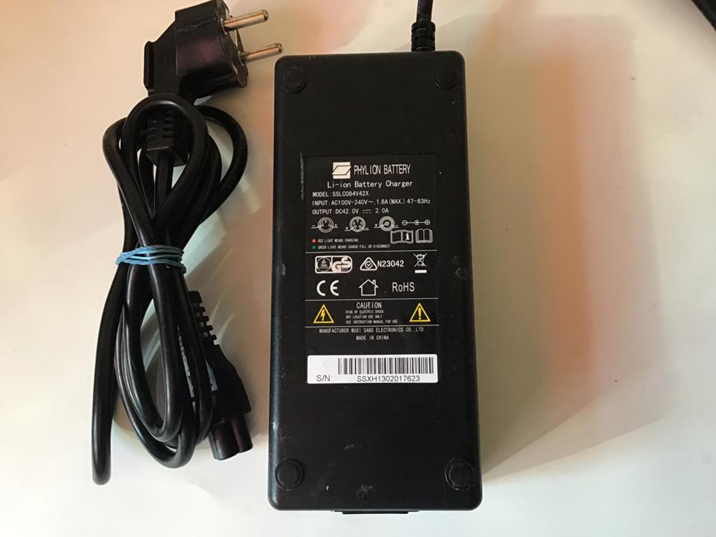 Phylion Li-ion acculader E-bike Charger, Ophalen of Verzenden, Gebruikt