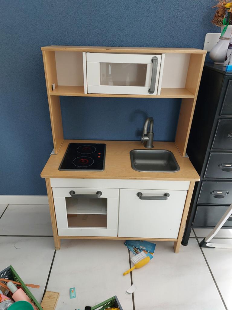 Ikea keukentje + mandjes en spulletjes, Ophalen, Gebruikt