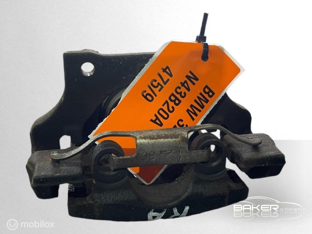 Remklauw rechtsachter BMW 3-serie E90 E91 LCI 320i (08-12), Gebruikt, Ophalen of Verzenden, BMW, BMW