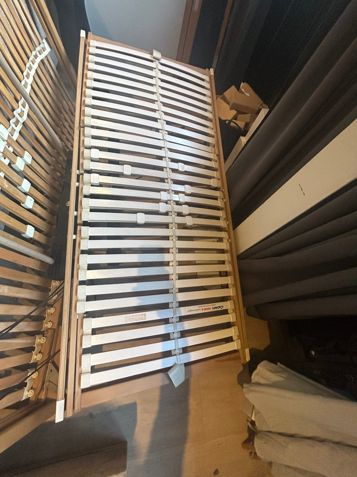 Moet zsm weg, 2x elec. lattenbodems, Ophalen, Gebruikt, 90 cm, Eenpersoons