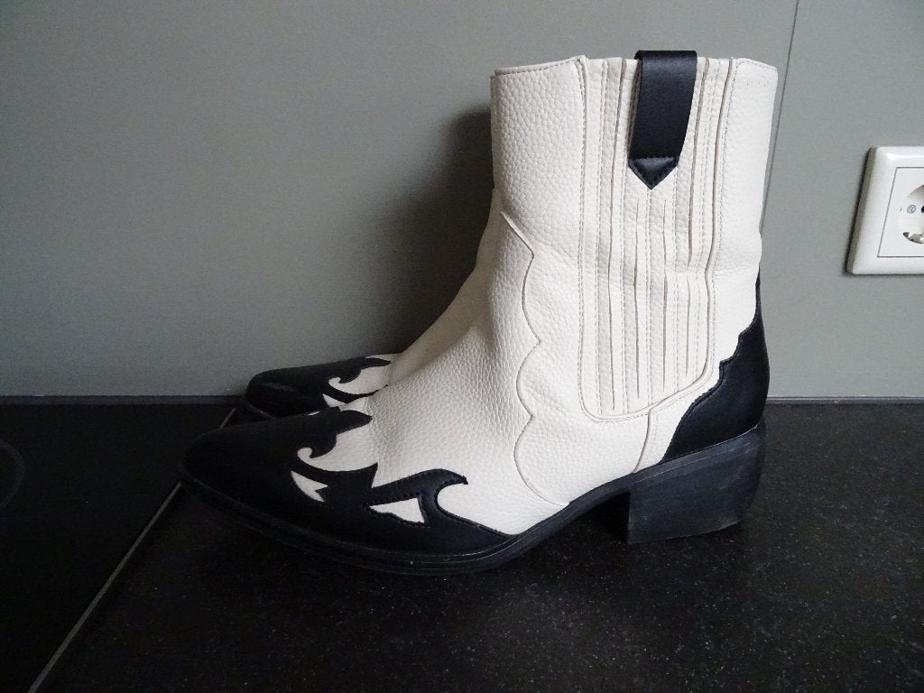 OXMOS maat 41, zwart-wit Cowboy laarzen., Oxmox, Maat 42/44 (L), Ophalen of Verzenden, Kleding