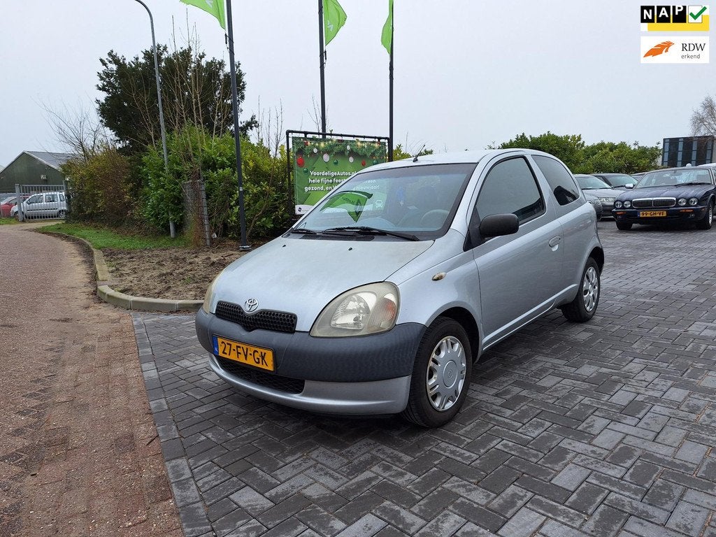 Toyota Yaris 1.0-16V VVT-i Terra / APK september 2025, Voorwielaandrijving, Gebruikt, 4 cilinders, 400 kg