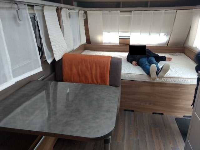 Foto 9 van Bürstner Premio 495 TK – ruime gezinscaravan, vakantieklaar
