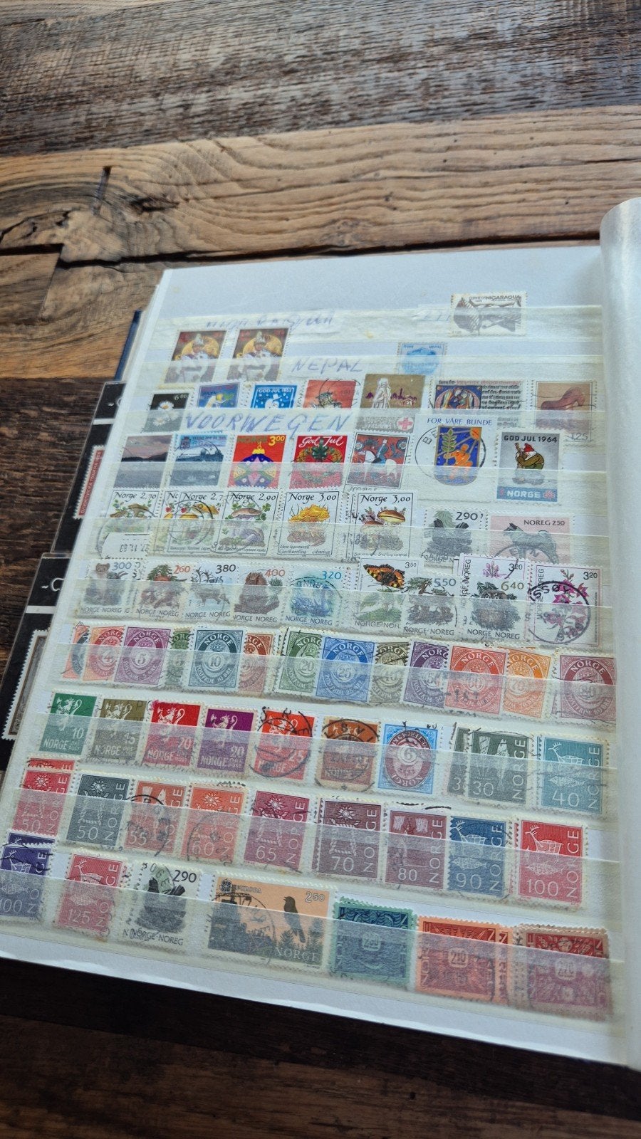 Grote verzameling postzegels in album - Diverse landen, Ophalen, Overige landen, Gestempeld