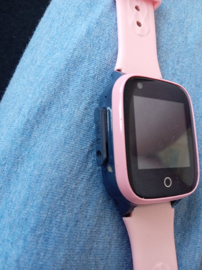Kuus Smartwatch Kids GPS - Veilig en Altijd Bereikbaar, Kuus, Ophalen of Verzenden, Zo goed als nieuw, Roze