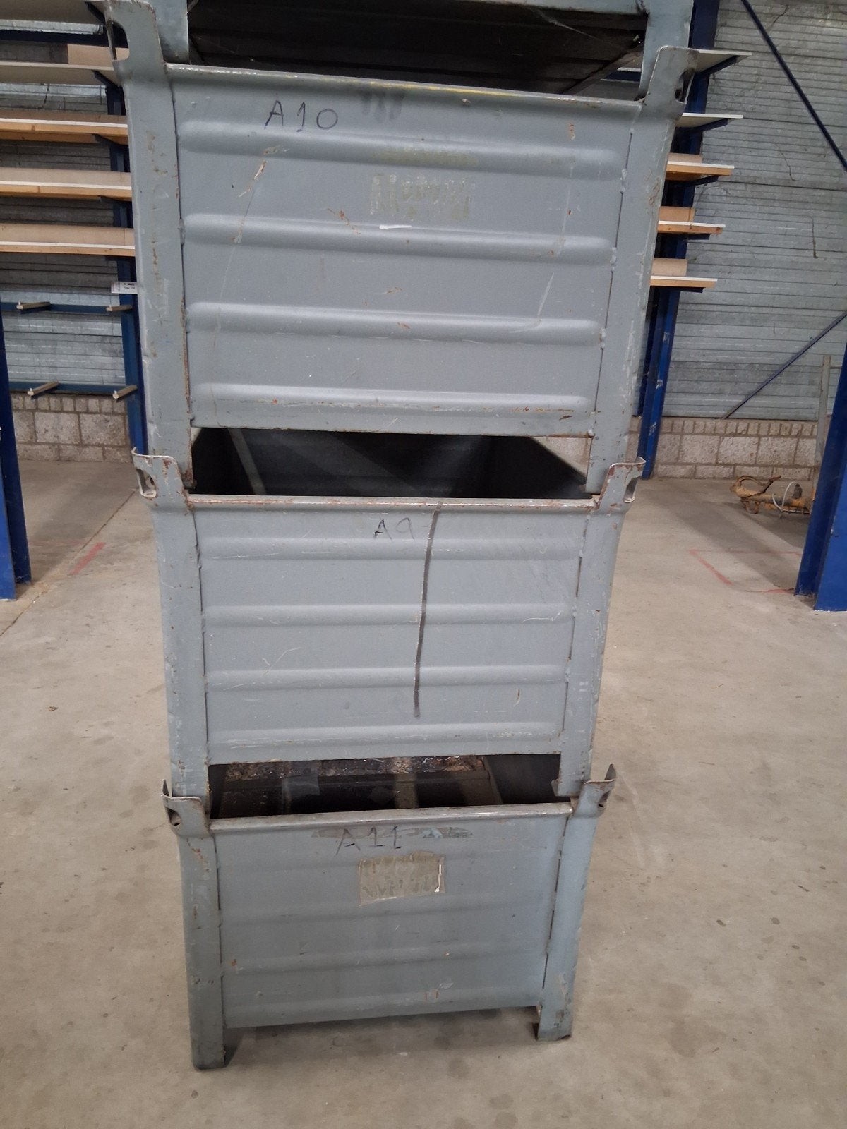 8x Stapelbare metalen bakken - 100x82xH60 cm, Ophalen of Verzenden