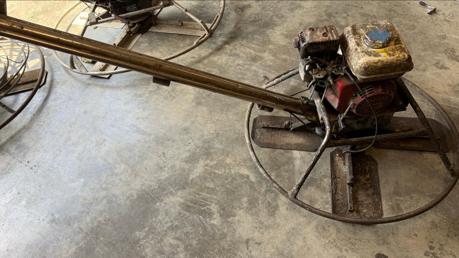 Betonvlinder met benzinemotor - Gebruikt vlindermachine, Ophalen, Gebruikt, 1200 watt of meer, Overige typen