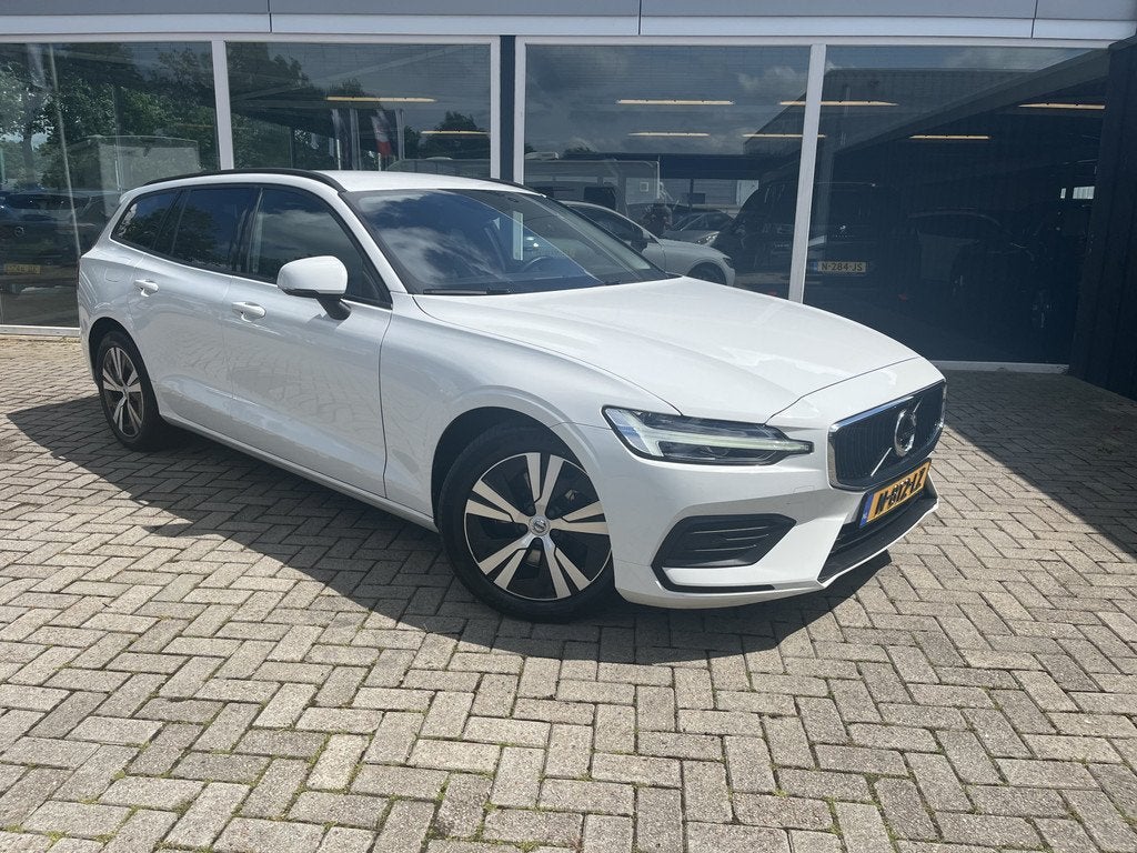 Volvo V60 2.0 B3 Core Carplay / Led / ACC / Clima (bj 2021), Auto's, Euro 6, 4 cilinders, 1969 cc, 1634 kg