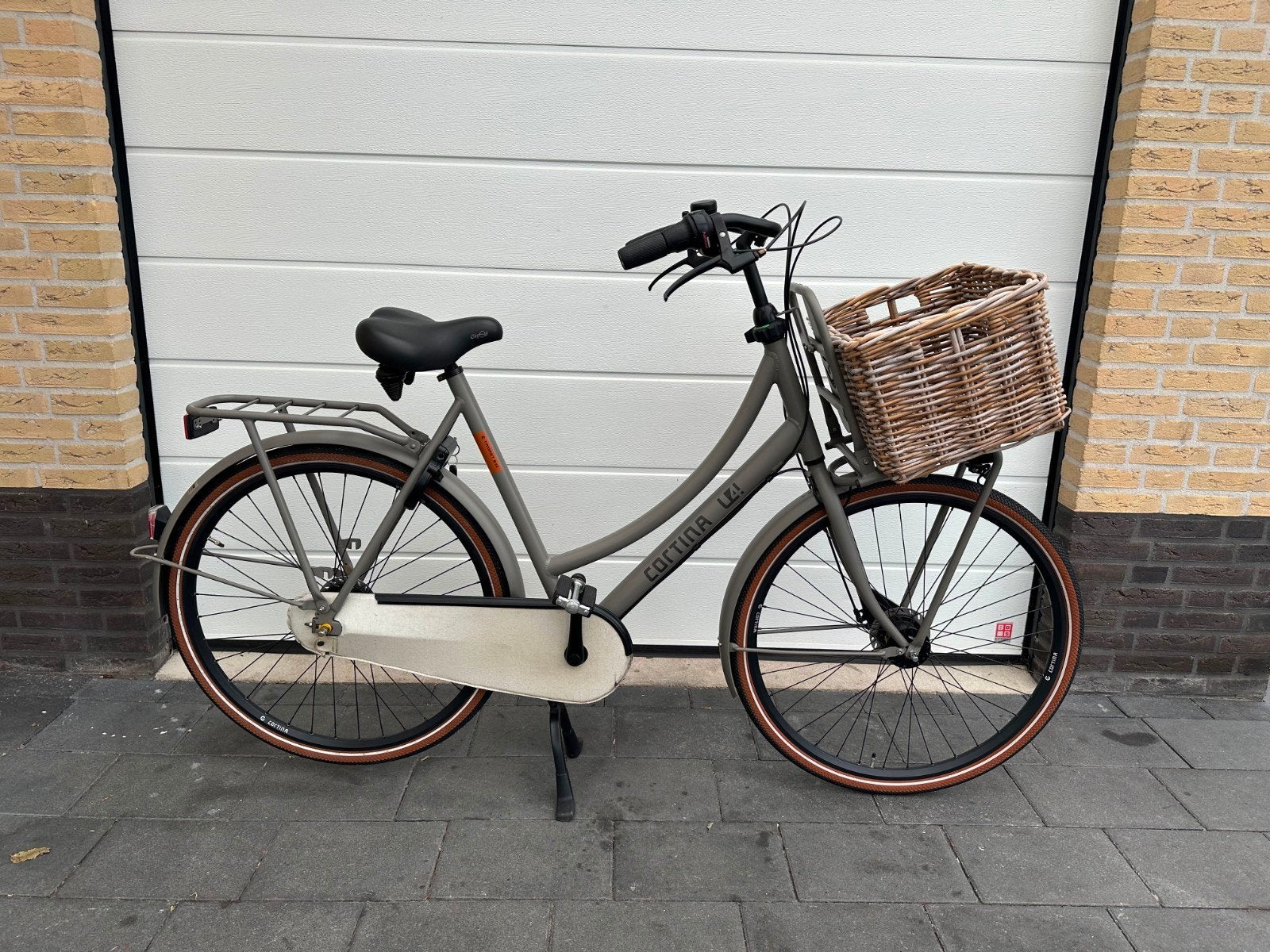 Cortina U4 28” Damesfiets Z.G.A.N., 56 cm of meer, Zo goed als nieuw, Versnellingen, Trommelrem