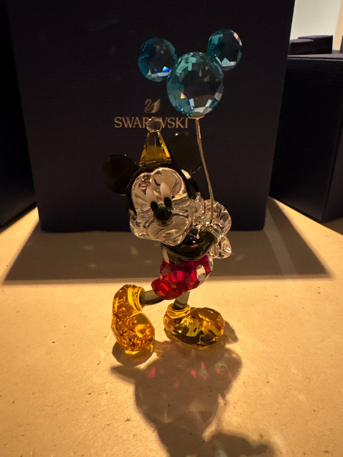 Swarovski disney mickey Celebration, Verzamelen, Ophalen of Verzenden, Zo goed als nieuw, Figuurtje