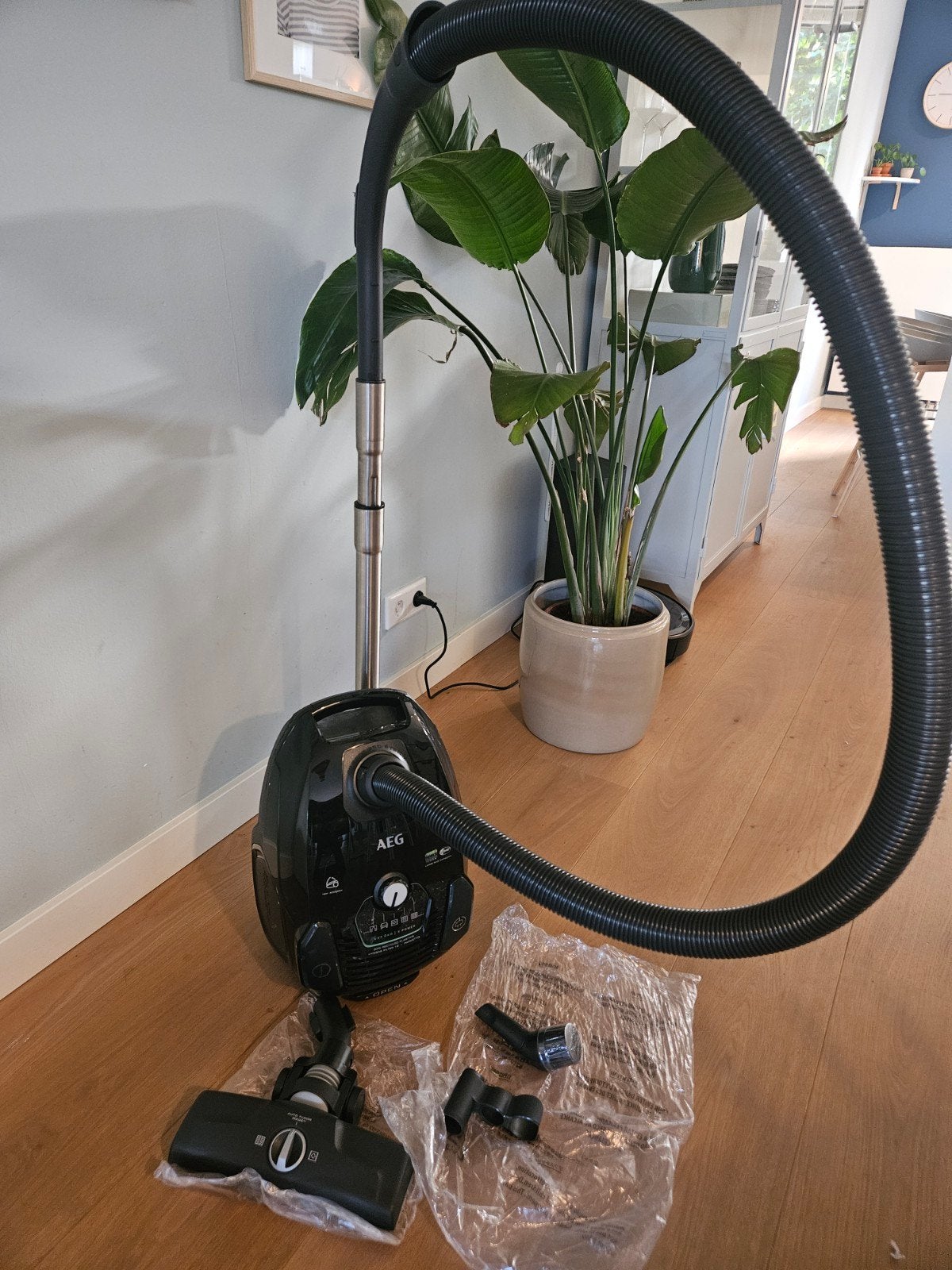 AEG VX7-2-ECO Sledestofzuiger - Zo goed als nieuw, Inclusief accessoires, Zo goed als nieuw, Sledestofzuiger, Minder dan 1200 watt