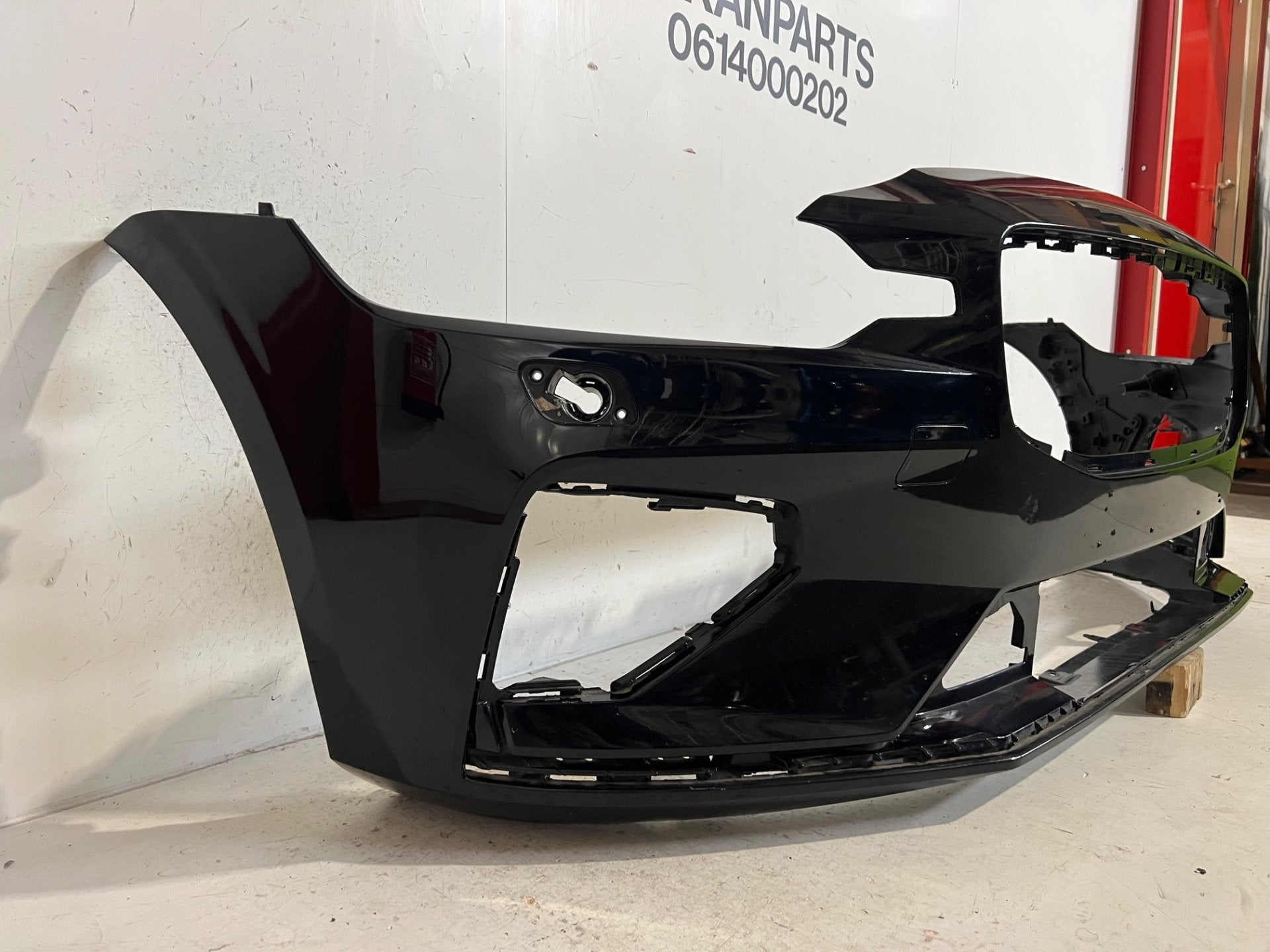 Volvo V60 II S60 II R-Design voorbumper 31690530, Auto-onderdelen, Gebruikt, Gunnar Engellaus vag 8
405 31  Gothenburg, SE, Voor