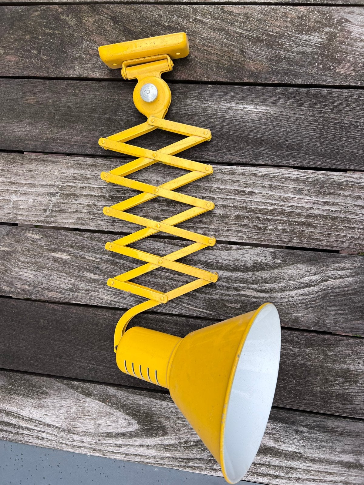 Gele vintage Hala Zeist schaarlamp, Antiek en Kunst, Ophalen of Verzenden
