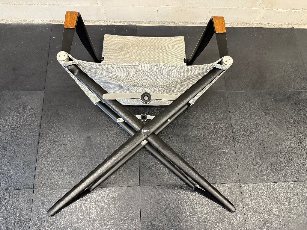 DEDON SEAX LOUNGESTOEL MET HOUTEN ARMLEGGER, Ophalen, Zo goed als nieuw, Aluminium, Inklapbaar