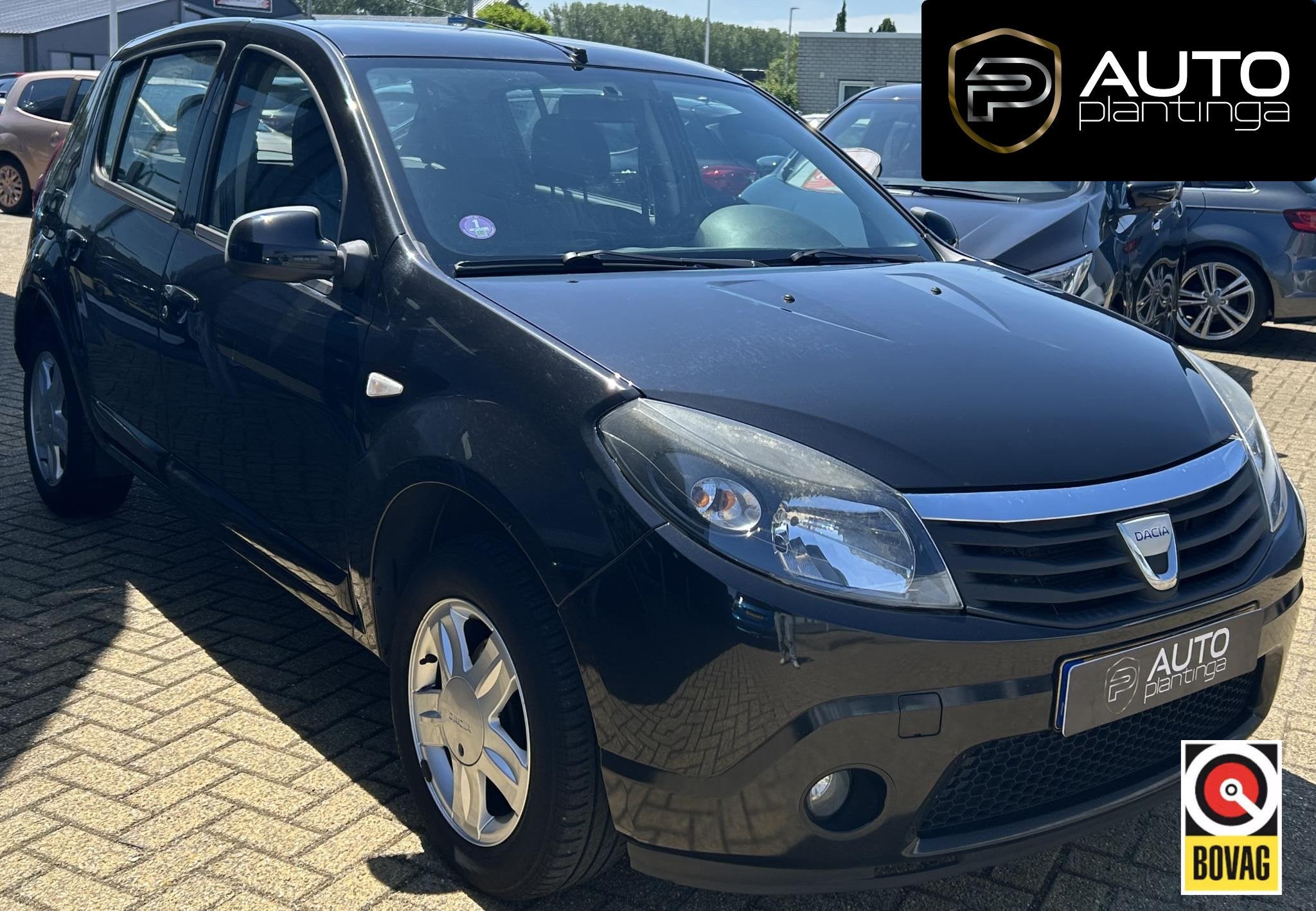 Dacia Sandero 1.2 Blackline 75PK | Trekhaak | 2e Eigenaar |, Voorwielaandrijving, Euro 5, Stof, Gebruikt