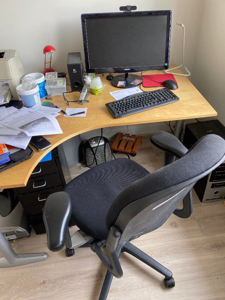 Ikea bureau, Huis en Inrichting, Ophalen, Gebruikt, In hoogte verstelbaar, 150 cm