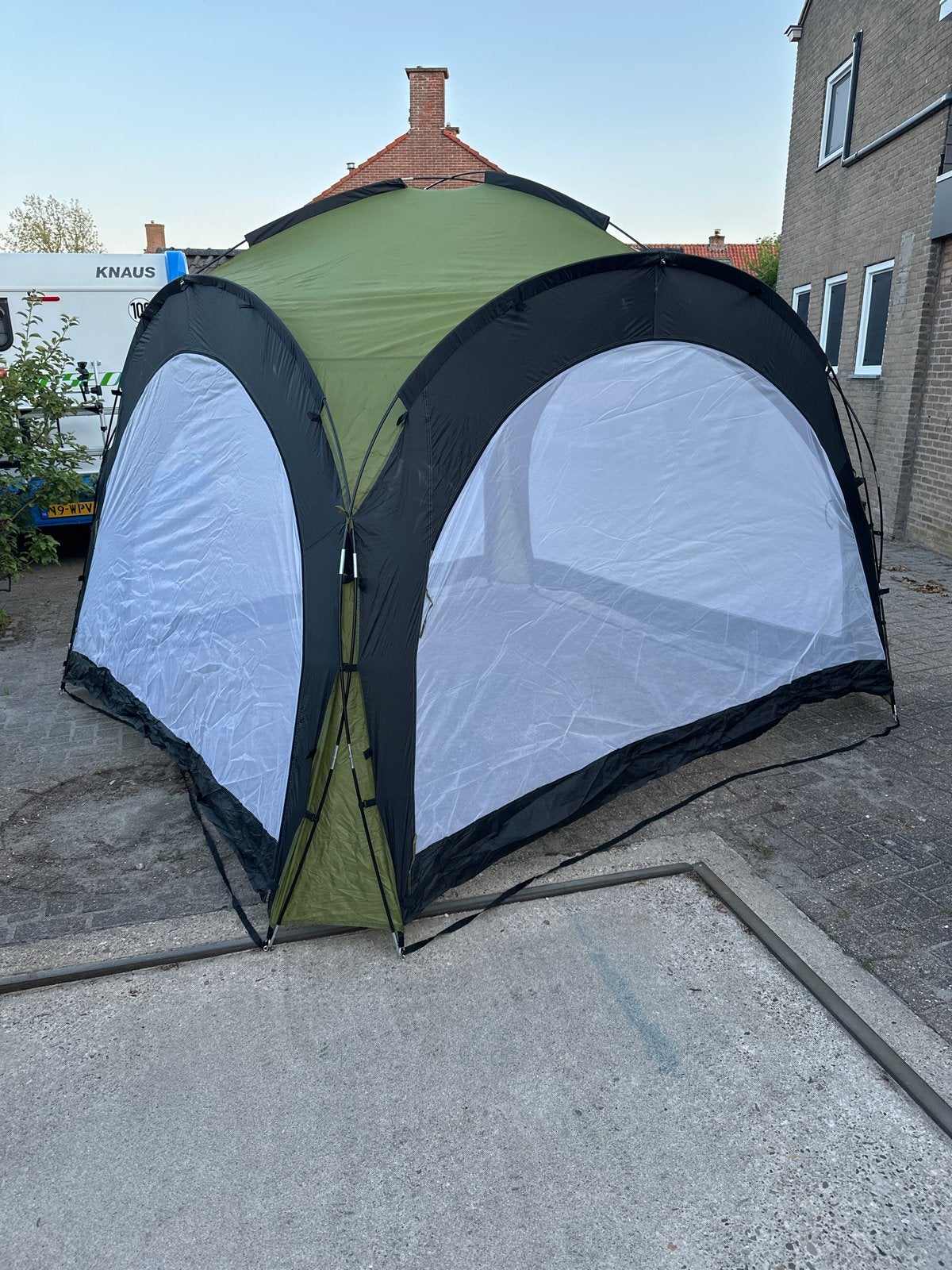 Ruime groene partytent/schuilplaats voor buiten, Ophalen, Zo goed als nieuw, Meer dan 6