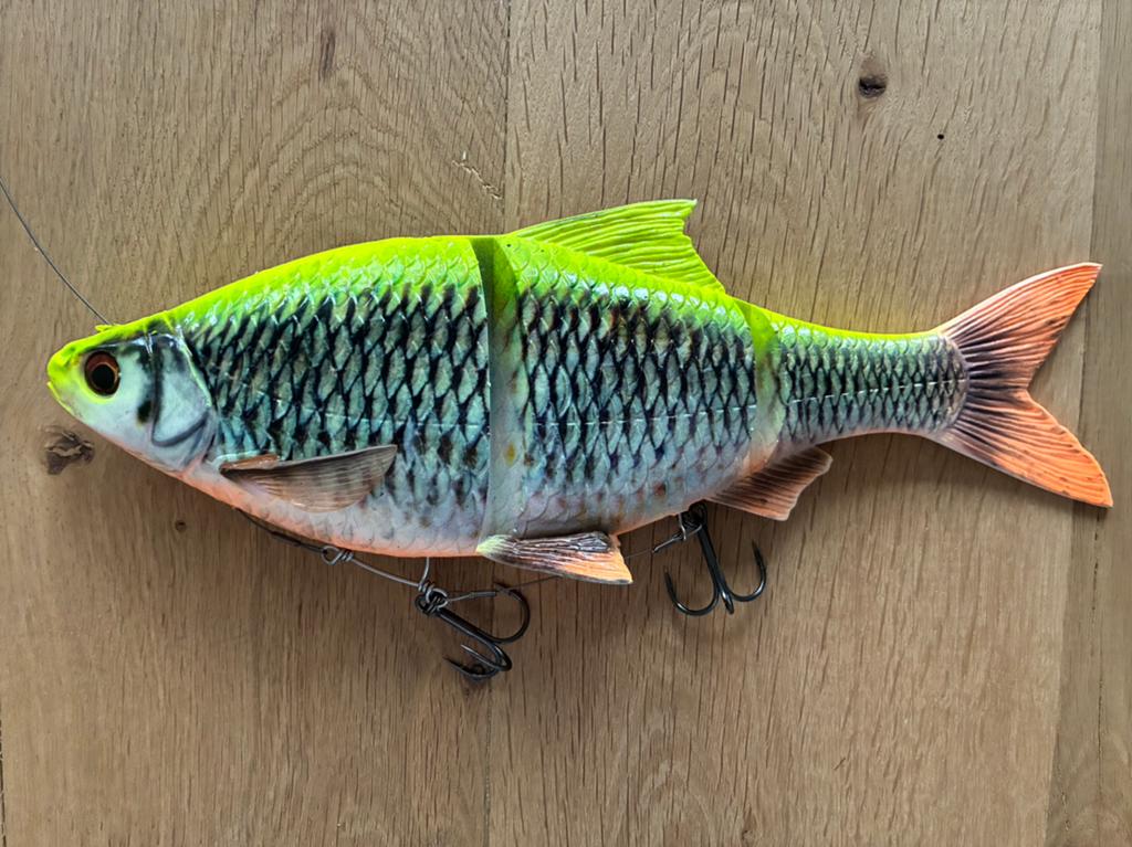 Savage Gear Lemon Roach 32CM kunstaas, Ophalen of Verzenden, Zo goed als nieuw, Overige typen