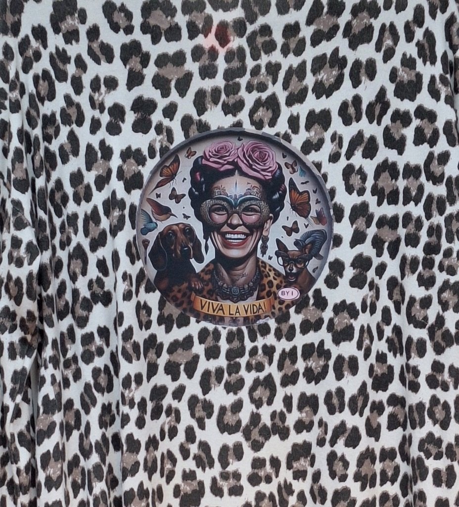 Lang vest, Frida Kahlo viva la vida  dames vest panterprint, Kleding | Dames, Ophalen of Verzenden, Nieuw, Maat 42/44 (L), Bruin