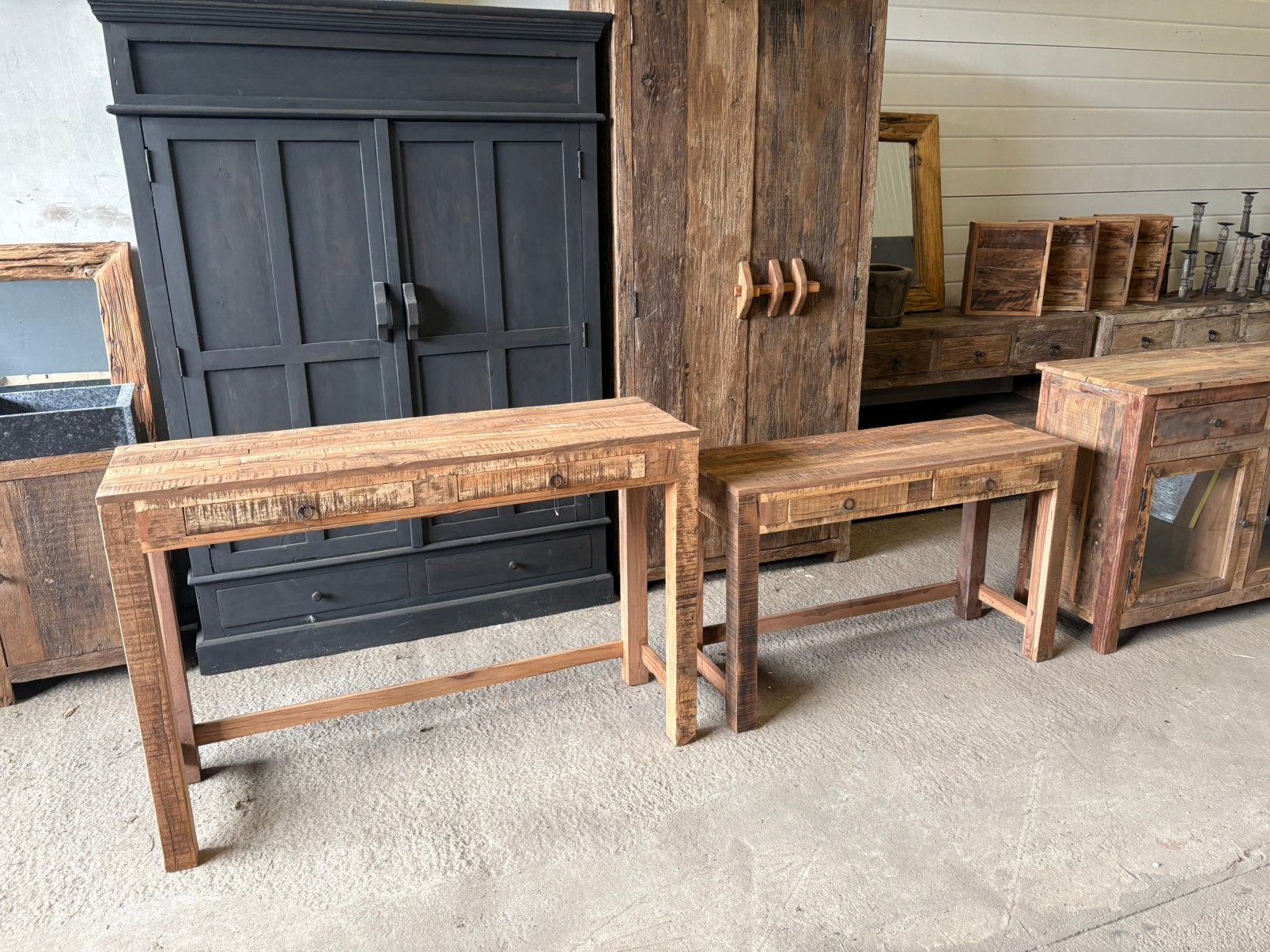 Stoere sidetable van oud hout, Teakhout, Nieuw, Ophalen of Verzenden, Nvt