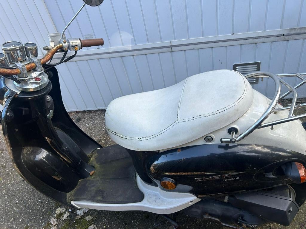 Opknap scooter, Fietsen en Brommers, Snorfietsen en Snorscooters, Ophalen of Verzenden, Gebruikt, Benzine, Overige merken