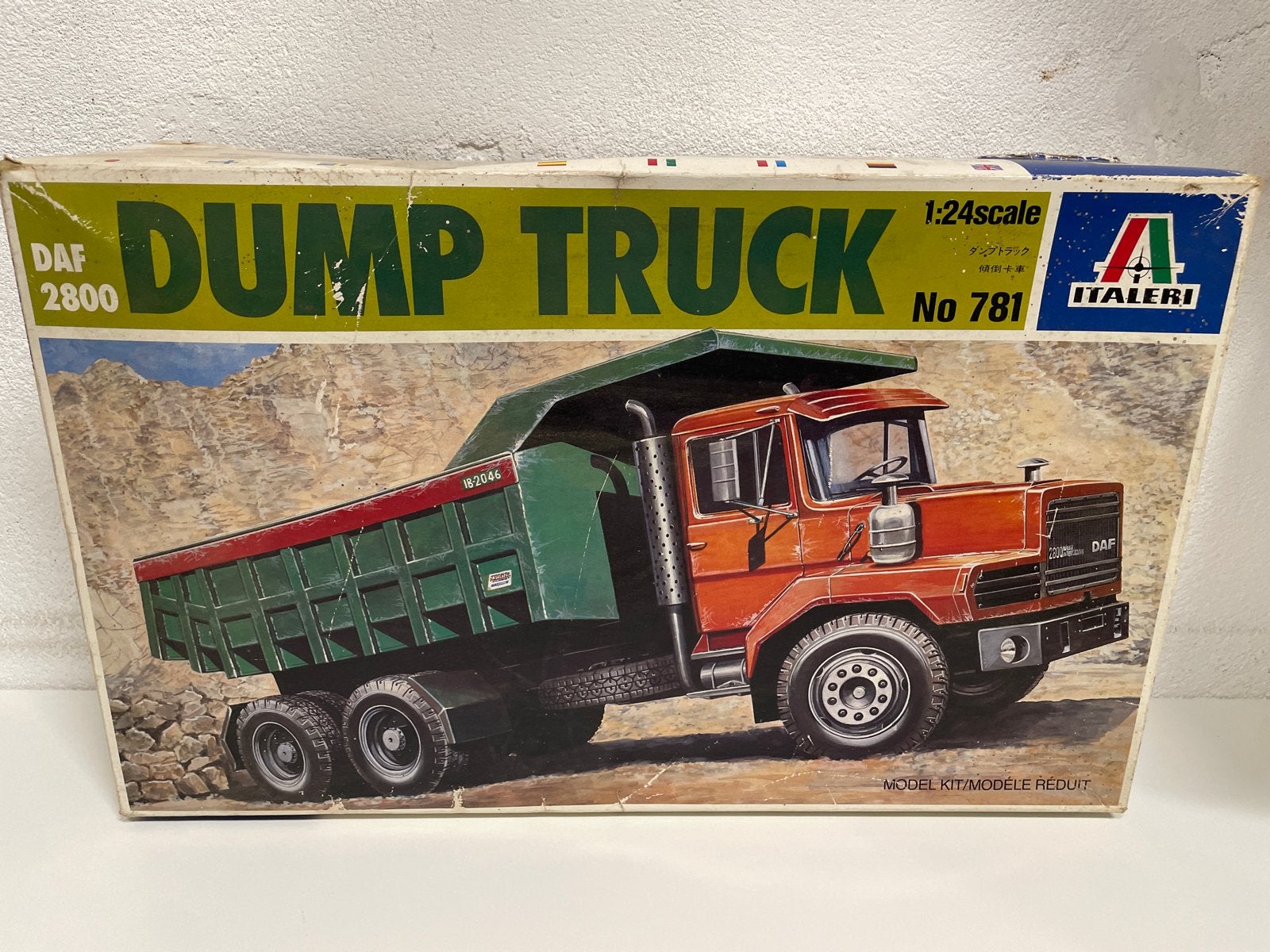 Italeri DAF 2800 Dump Truck Modelbouwkit 1:24, Gebruikt, Italeri, Groter dan 1:32, Ophalen of Verzenden