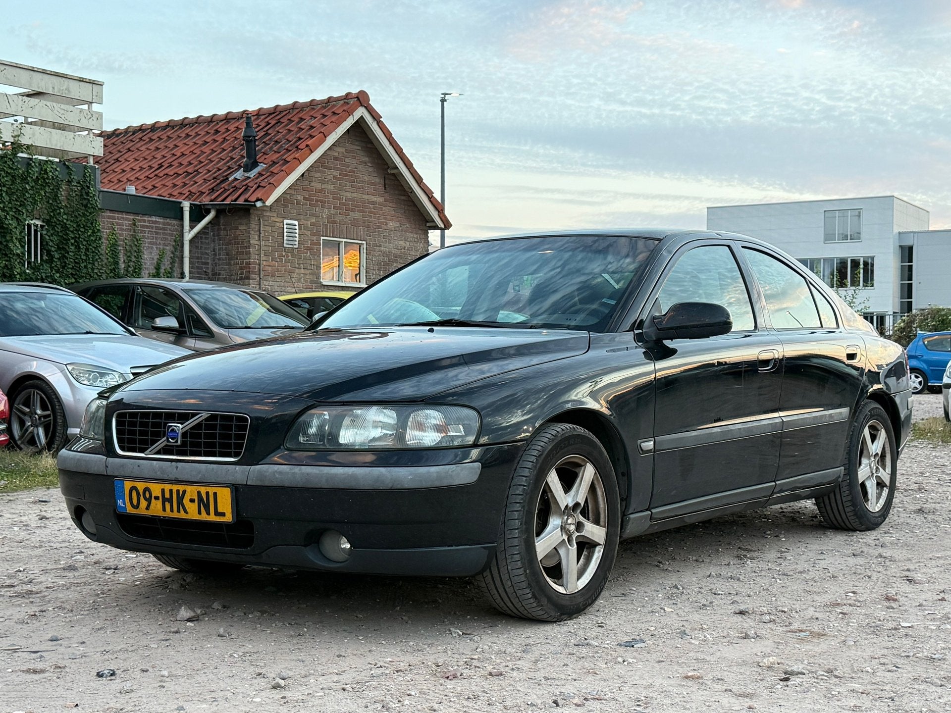 Volvo S60 2.4/ RIJDT PERFECT/ MOTOR GOED, Auto's, Volvo, Voorwielaandrijving, Gebruikt, S60, Zwart