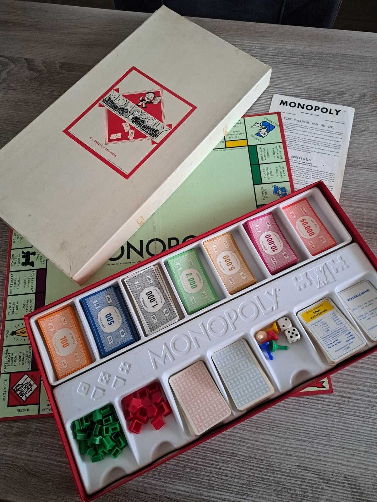 Monopoly, Hobby en Vrije tijd, Gezelschapsspellen | Bordspellen, Ophalen of Verzenden, Zo goed als nieuw