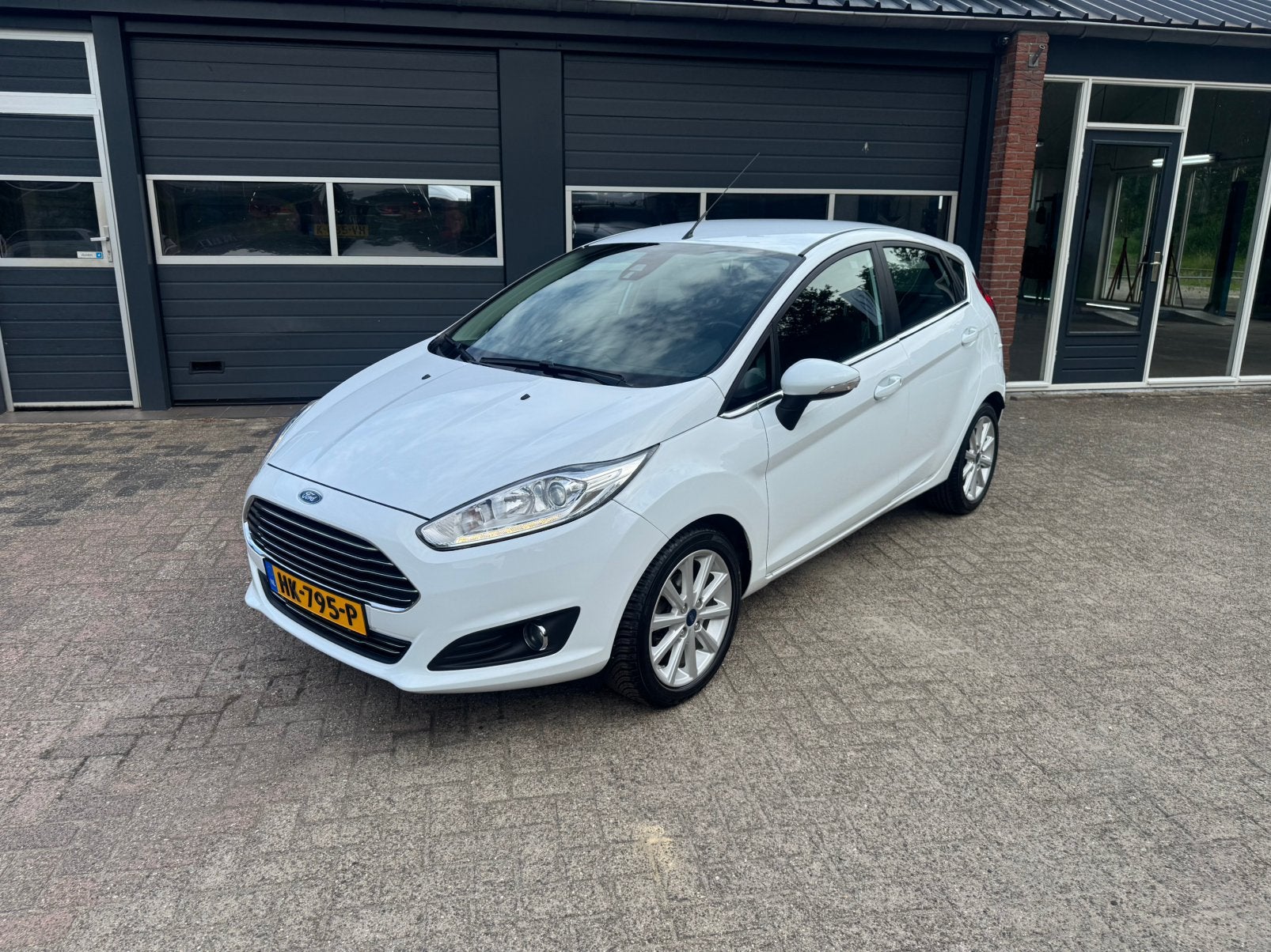 Ford Fiësta 1.0 TITANIUM 74KW/100PK 2015 |NIEUWE DISTRIBUTIE, Auto's, Ford, Voorwielaandrijving, Stof, 100 pk, Origineel Nederlands