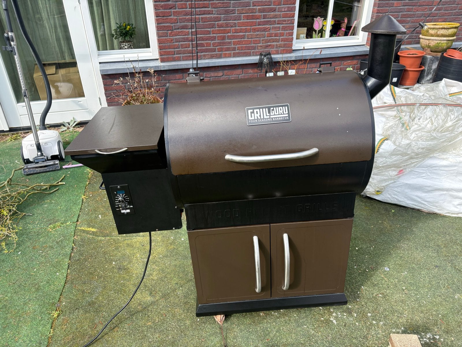 Grill Guru pellet grill met 4 zakken Pit Boss Mesquite pelle, Ophalen, Gebruikt