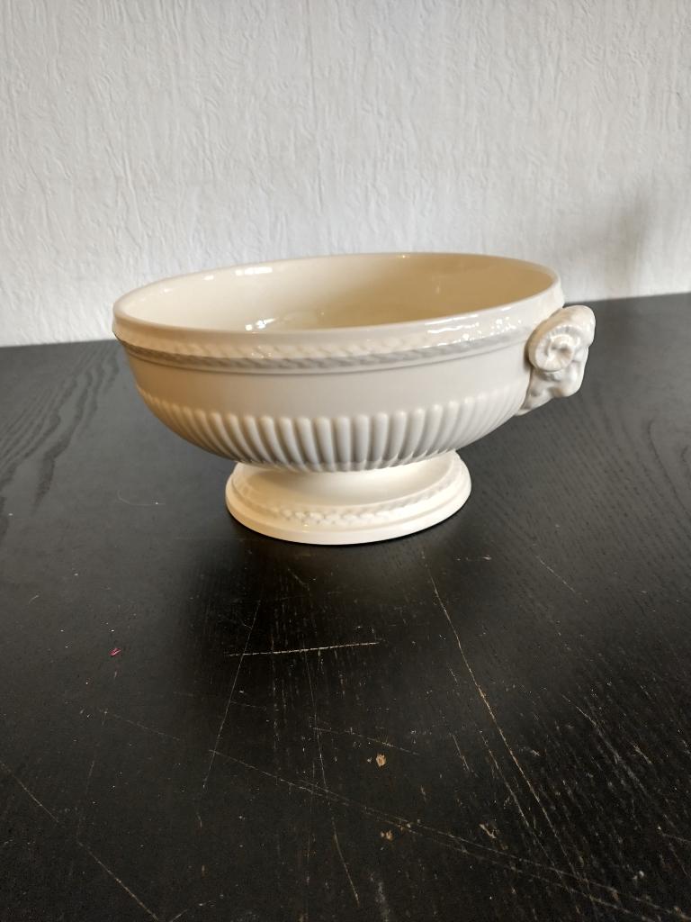 Wedgwood Edme dekschaal, Ophalen of Verzenden, Nieuw, Aardewerk, Schaal of Schalen