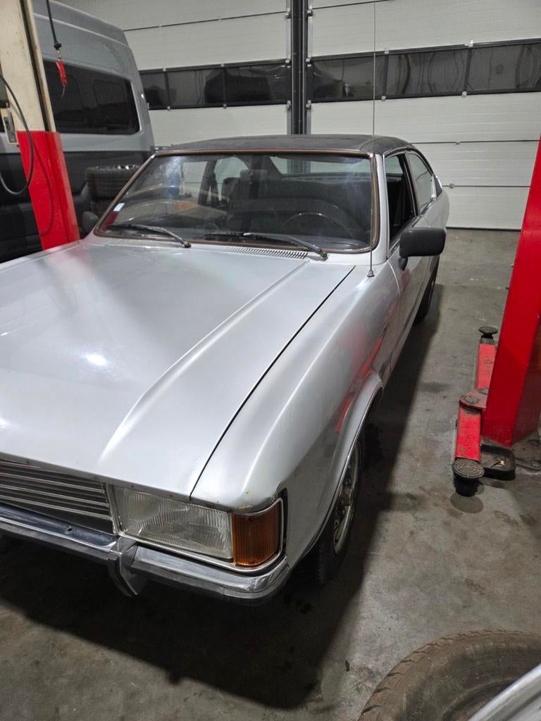 Ford Granada MK1 2600 V6 COUPE Automaat, Auto's, Achterwielaandrijving, Zwart, Bedrijf, Handgeschakeld
