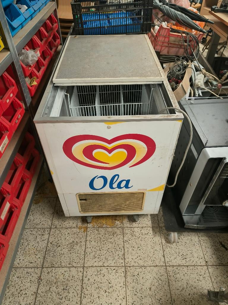Vriezer OLA, Witgoed en Apparatuur, Vriezers en Diepvrieskisten, Ophalen, Vrieskist, Gebruikt, Minder dan 85 cm