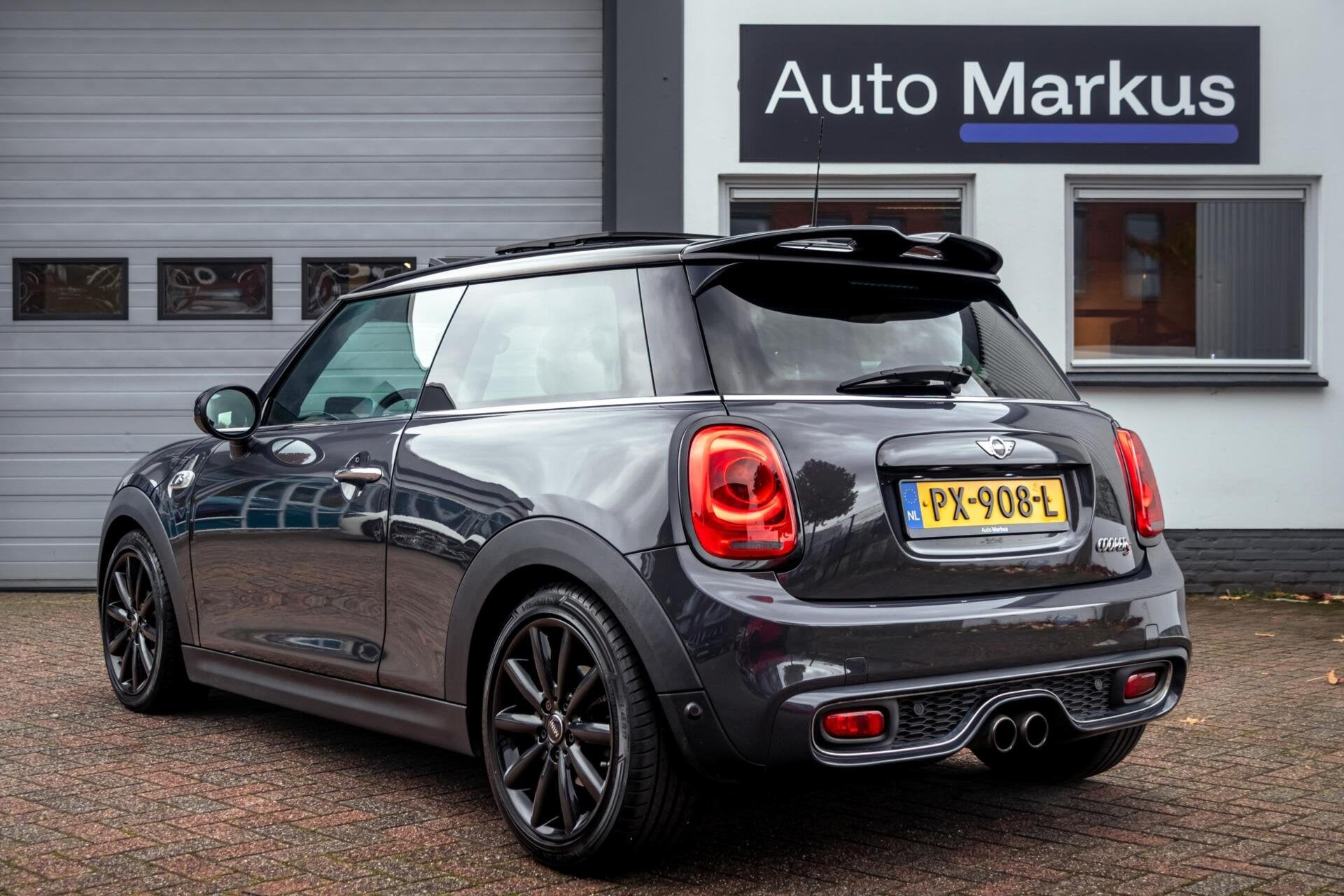 Mini 2.0 Cooper S Chili|Pano|HUD|H&K|Leder|AUT|LED|Thunder g, Auto's, 1998 cc, Gebruikt, Euro 6, 4 stoelen